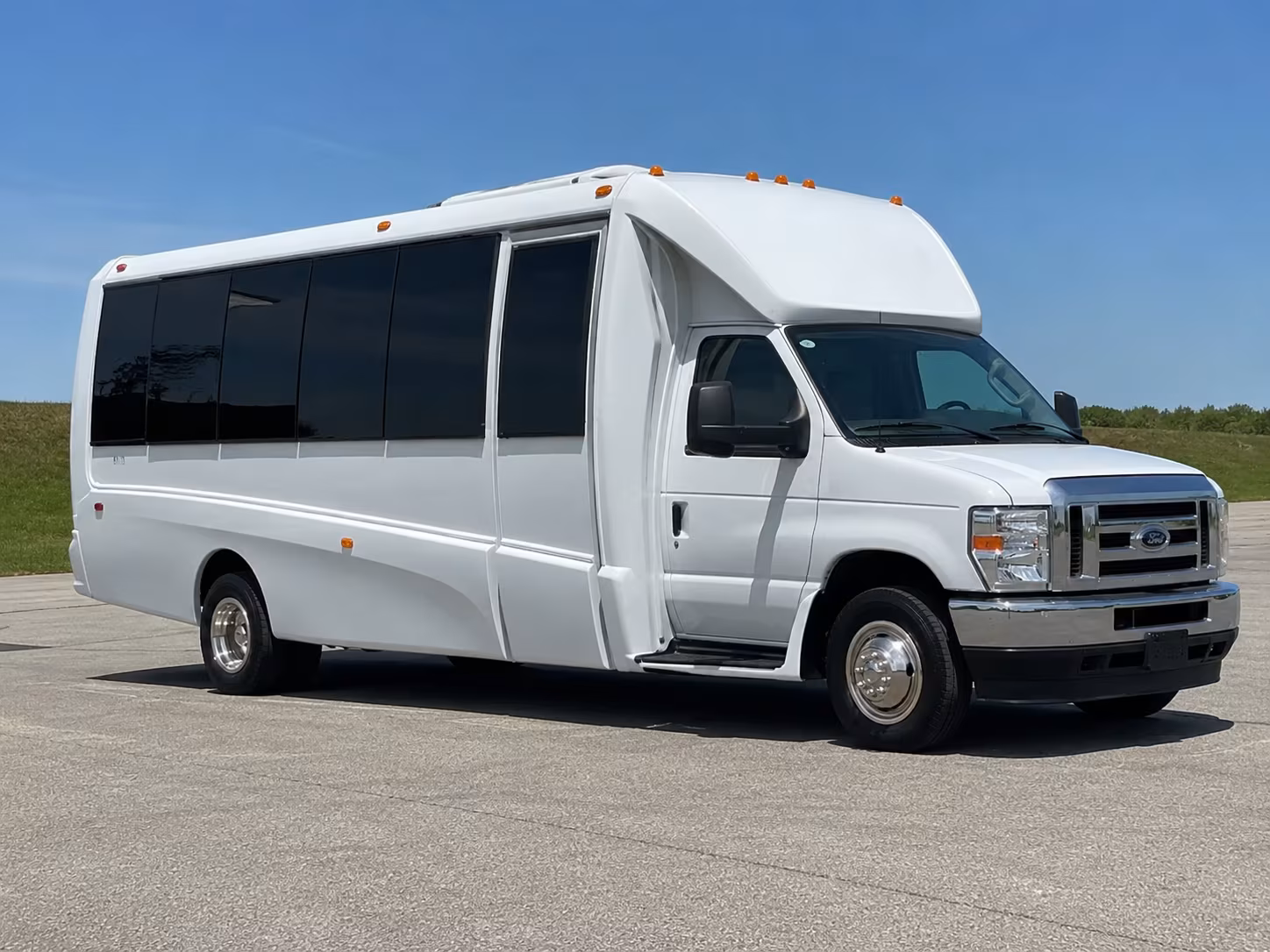 hotel to venue shuttle buses for orem corporate groups